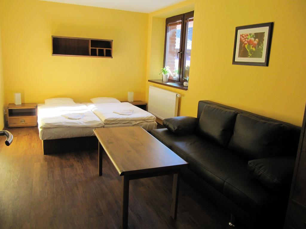 Penzion Vinarsky Dvorek Velke Nemcice Zimmer foto